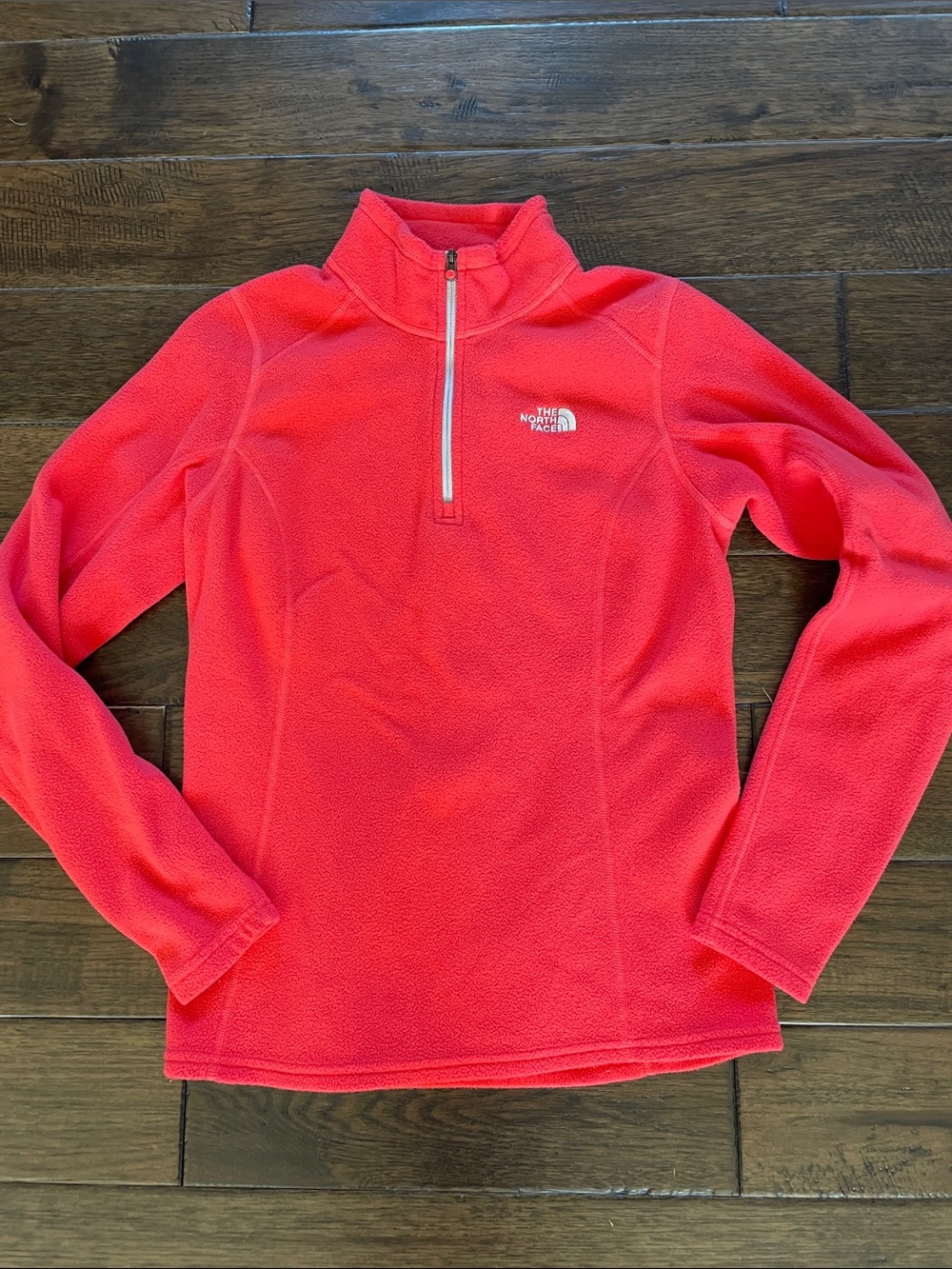 The North Face Women's Bright Pink 1/4 Zip Fleece Pullover